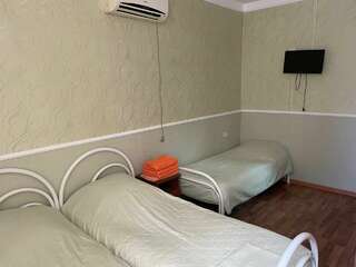 Гостиница Ася Анапа Бюджетный трехместный номер-3